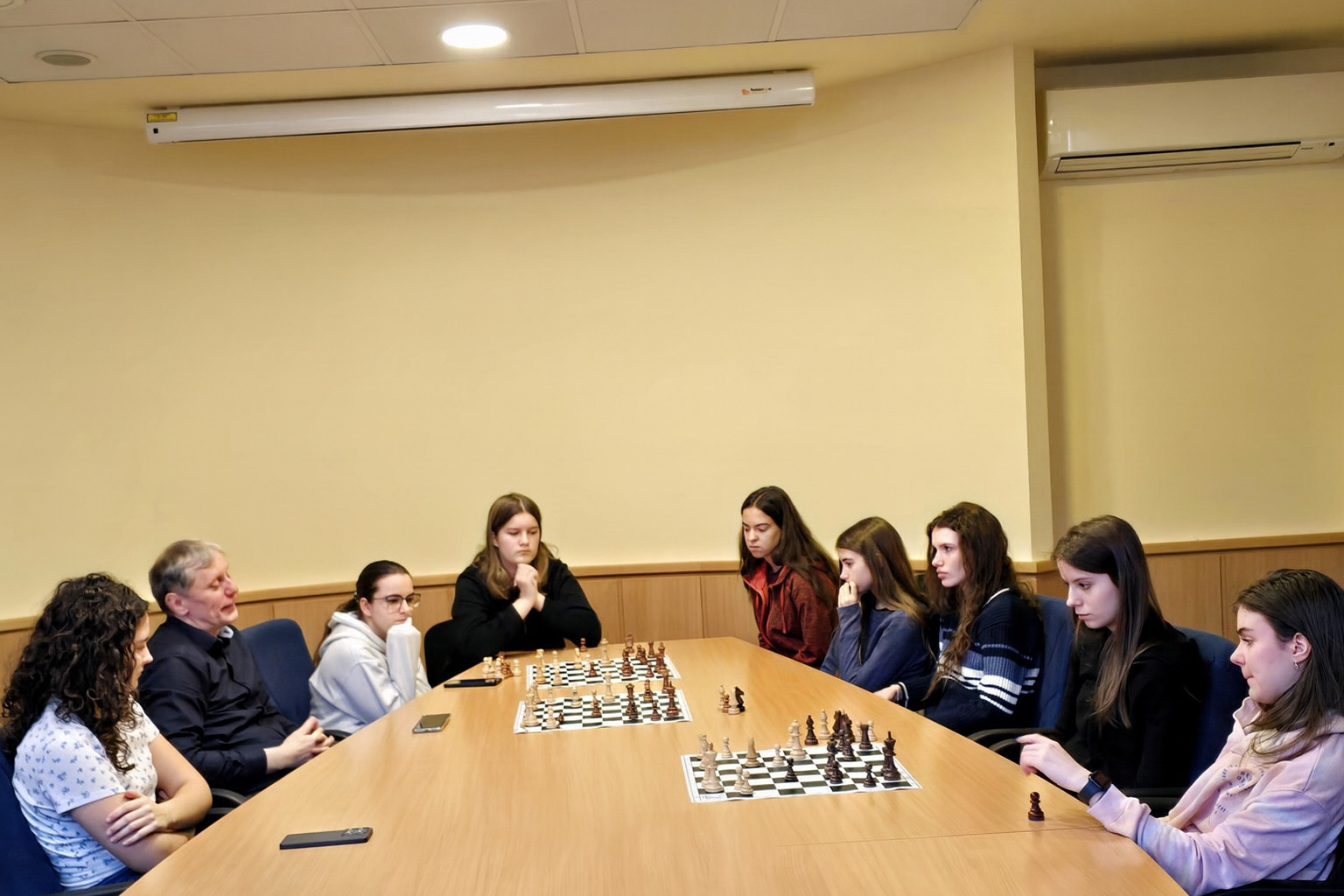 Szakmai nap Almási Zoltánnal az U20-as lányoknak